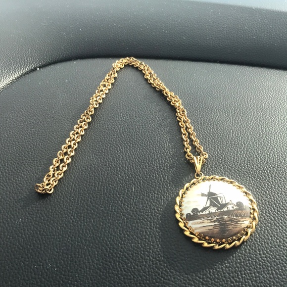 Vintage Jewelry - 🔴 Vintage life on the farm necklace